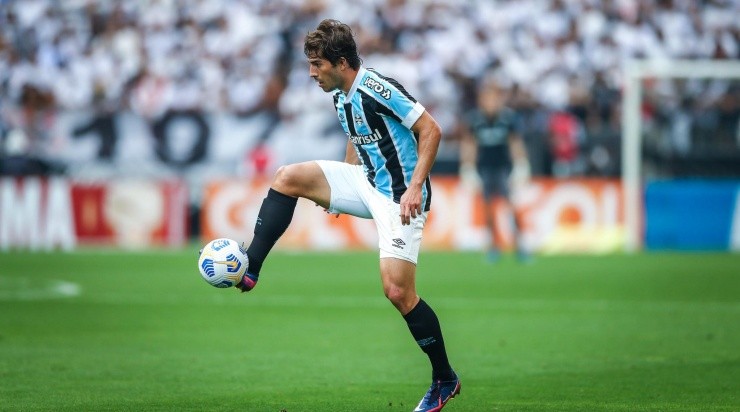 Foto: Lucas Uebel/Grêmio/Divulgação - Lucas Silva: volante terminou a temporada em alta