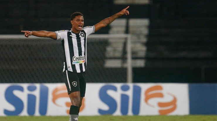 Mezenga renovará com o Botafogo até 2024. Foto: Vitor Silva/ Botafogo