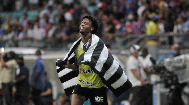 Foto: Jhony Pinho/AGIF - O atacante foi decisivo no jogo que garantiu o título do Brasileirão