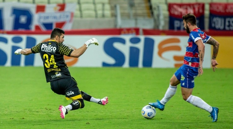 Foto: Pedro Chaves/AGIF - Matheus Vargas: deve seguir no Leão do Pici 