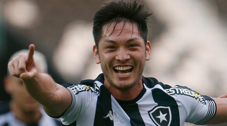 Foto: Vitor Silva/Botafogo - O volante deseja permanecer no Glorioso, mas o Mirassol não facilita nas tratativas