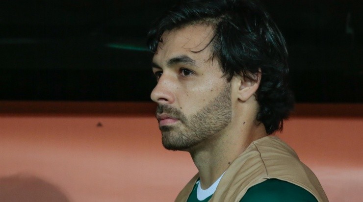 Foto: Marcello Zambrana/AGIF - O meia-atacante segue analisando propostas para 2022