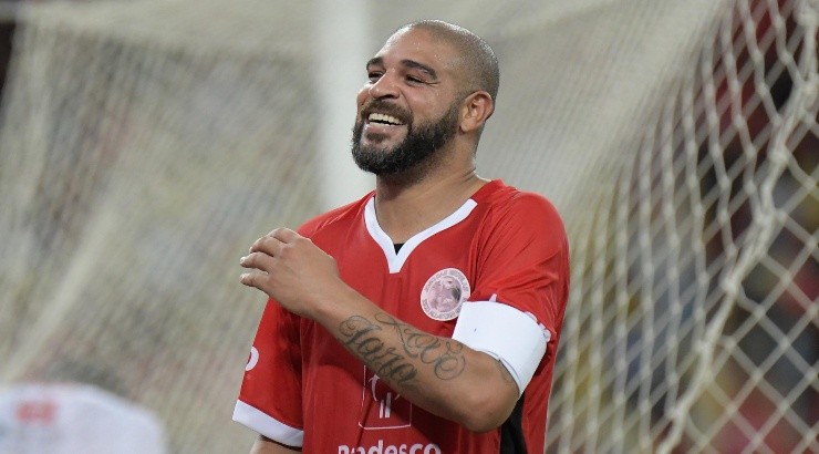 Foto: Thiago Ribeiro/AGIF - Condição física do Imperador travou as tratativas.