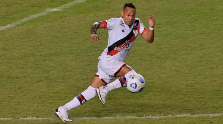 Foto: Jhony Pinho/AGIF - Janderson se destacou pelo Atlético-GO.