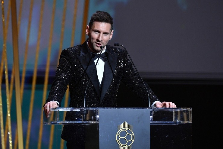 Aurelien Meunier/Getty Images - Messi em seu discurso na premiação do Bola de Ouro