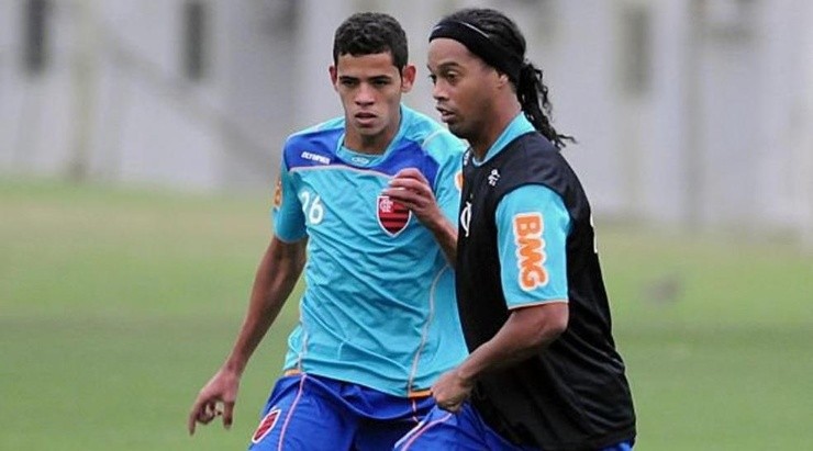 Lorran foi eleito a joia 2011 do Flamengo - Foto: Reprodução/Facebook.