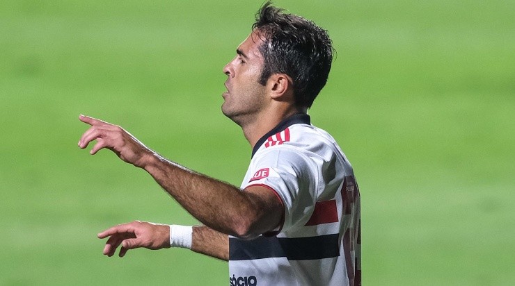 Foto: Marcello Zambrana/AGIF - Eder: deseja permanecer no São Paulo