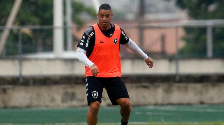 Foto: Vitor Silva/Botafogo/Divulgação - Felipe Ferreira: quer ficar no Glorioso em 2022