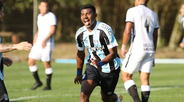 Foto: Cristiano Oliveski/Grêmio/Divulgação - O lateral-esquerdo tem status de joia na base