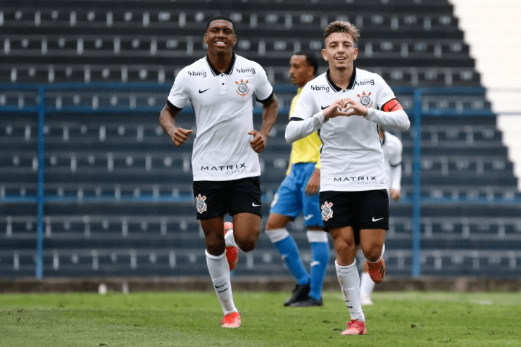 Rodrigo Gazzanel/Ag. Corinthians - Ryan e Felipe Augusto são dois dos 30 relacionados pelo Corinthians para a Copinha 2022