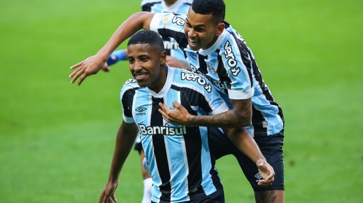 Foto: Pedro H. Tesch/AGIF - Guilherme Guedes: na mira do Santos para 2022 Foto: Pedro H. Tesch/AGIF - Guilherme Guedes: na mira do Santos para 2022