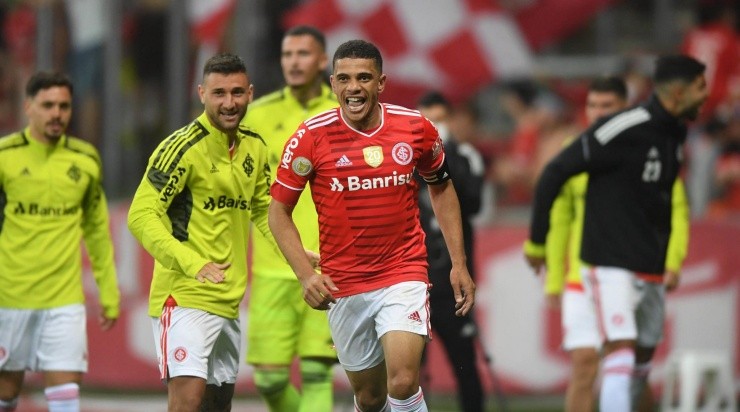 Foto: Ricardo Duarte/Internacional/Divulgação - O Colorado venceu o Gre-Nal com gol de Taison, de cabeça