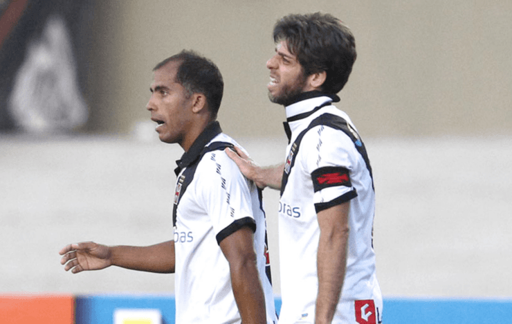 Saída de Felipe e Juninho causou desgaste da imagem de René diante da torcida do Vasco (Foto: Marcelo Sadio / Vasco.com.br)
