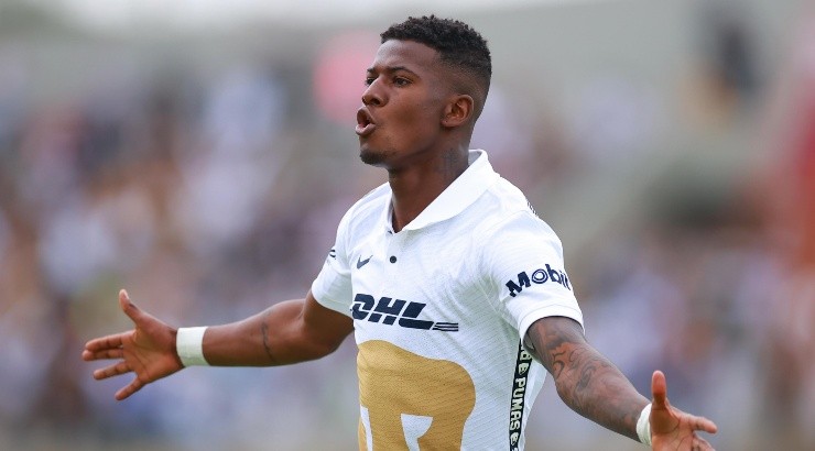 (Photo by Hector Vivas/Getty Images) - Corozo é tratado como joia.