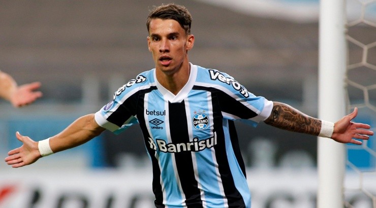 (Photo by Silvio Avila/Getty Images) - Ferreira segue valorizado no mercado.