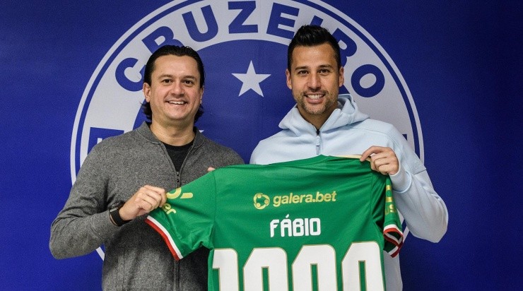 Foto: Gustavo Aleixo/Cruzeiro/Divulgação - Na reta final de 2021, Fábio chegou a ter sua renovação anunciada pelo presidente Sérgio Rodrigues