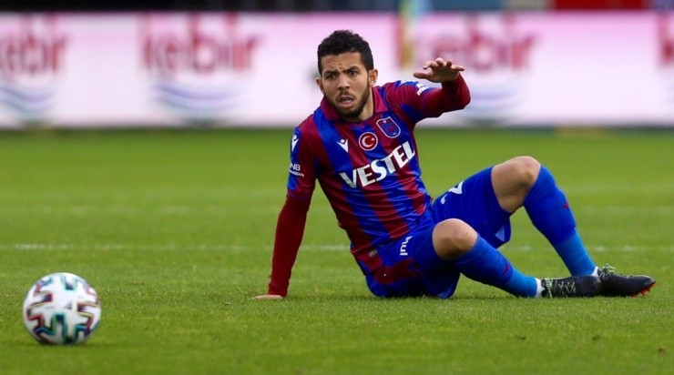 (Photo by Seyit Ahmet Eksik/Anadolu Agency via Getty Images) - Questão salarial está dificultando um acordo por Flávio.