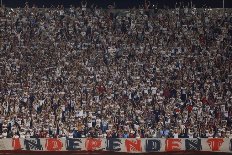 Ricardo Moreira/Getty Images - Torcida do São Paulo no Estádio Cícero Pompeu de Toledo