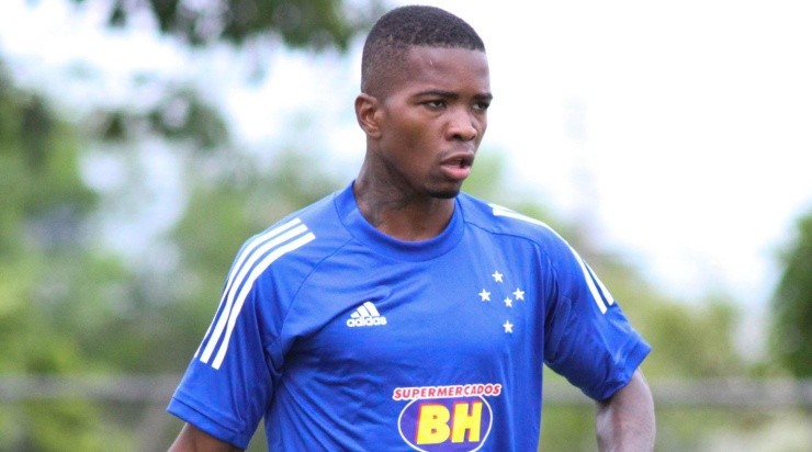 Foto: Fernando Moreno/AGIF - Cacá: revelado no Cruzeiro