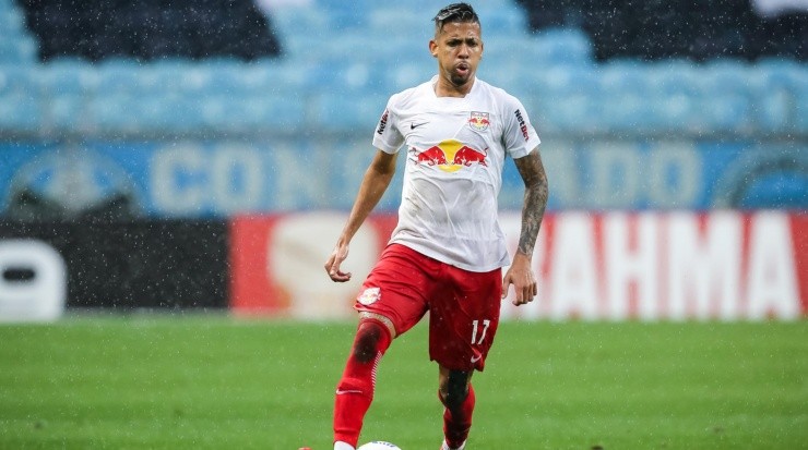 Foto: Pedro H. Tesch/AGIF - O lateral vai assinar com o Vasco até o final de 2022