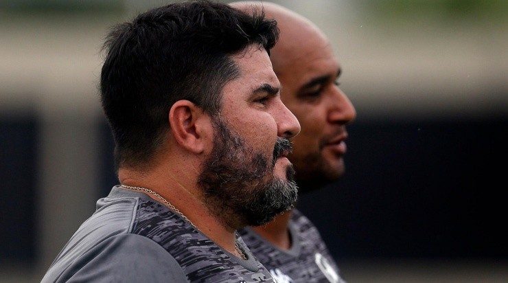 Foto: Vitor Silva/Botafogo - Barroca e Lucena: dupla colocou Honda no banco do Fogão