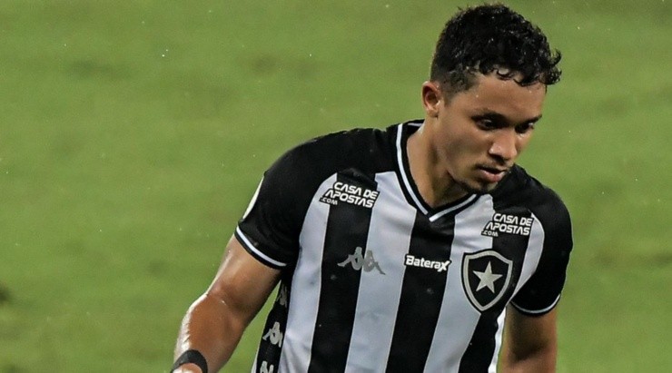 Foto: Thiago Ribeiro/AGIF - Davi Araújo: trabalhou com Autuori no Botafogo