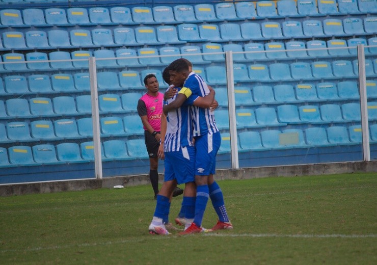 Foto: Flicker Avaí - Jogadores da base do Avaí festejando gol