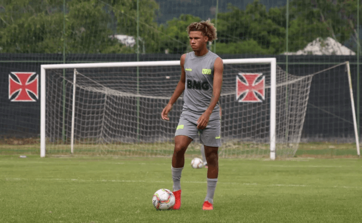 Nathan foi negociado com o Boavista-POR (Foto: Carlos Gregório Jr/Vasco)