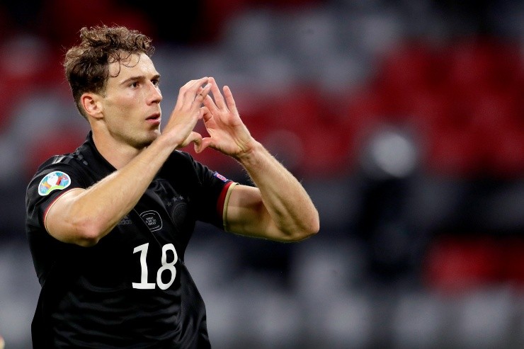  Laurens Lindhout/Soccrates/Getty Images - Goretzka festejando o importante gol da Alemanha