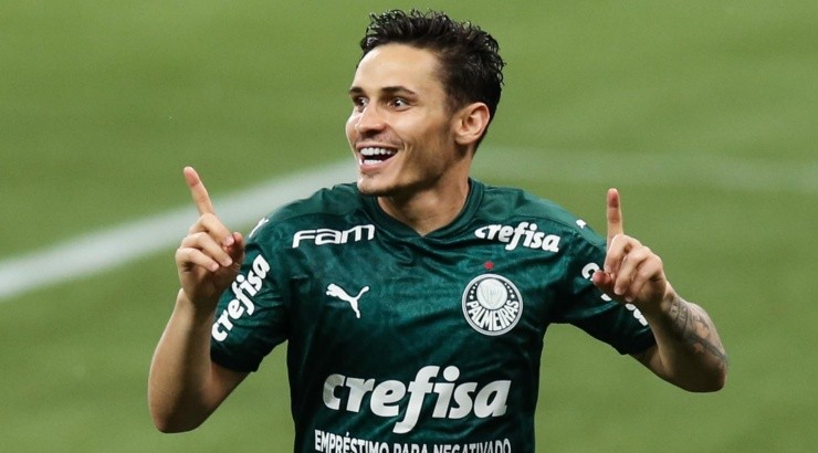 (Photo by Alexandre Schneider/Getty Images) - Veiga não foi convocado por Tite.