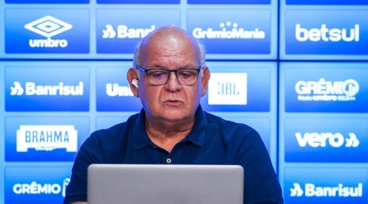 Foto: Lucas Uebel/Grêmio/Divulgação - Aclamado em 2019, o presidente vem sendo contestado após o rebaixamento à Série B