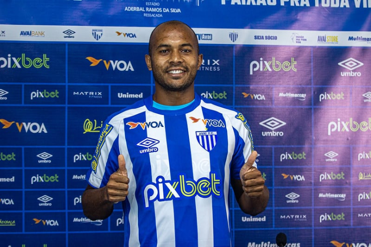 Diego Quirino anunciado no Avaí (Foto: Avaí FC)