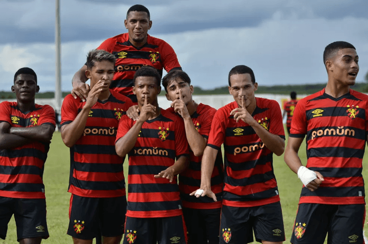 Sport caiu na terceira fase da Copinha (Foto: Igor Cisneyros/Sport) Sport caiu na terceira fase da Copinha (Foto: Igor Cisneyros/Sport)