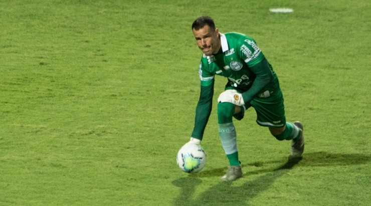 Foto: Robson Mafra/AGIF - O goleiro ficou próximo de alcançar a marca de 300 jogos pelo Coxa