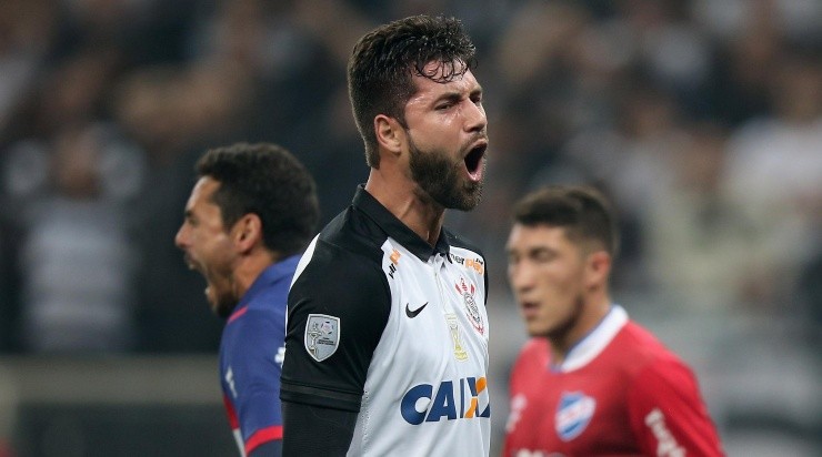(Photo by Friedemann Vogel/Getty Images) - Felipe deixou boa impressão no Corinthians.