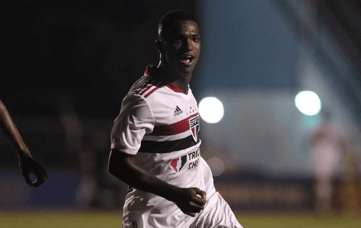 Vitinho foi um dos destaques do São Paulo na Copinha de 2022 — Foto: Rubens Chiri / saopaulofc.net