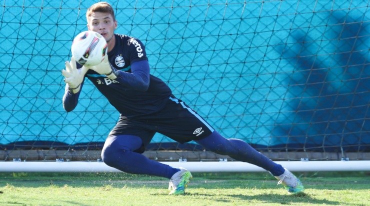 Foto: Renan Jardim / Grêmio FBPA / Divulgação - Gabriel Grando: larga na frente na disputa pela titularidade