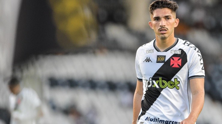 Foto: Thiago Ribeiro/AGIF - O volante foi revelado no Vasco