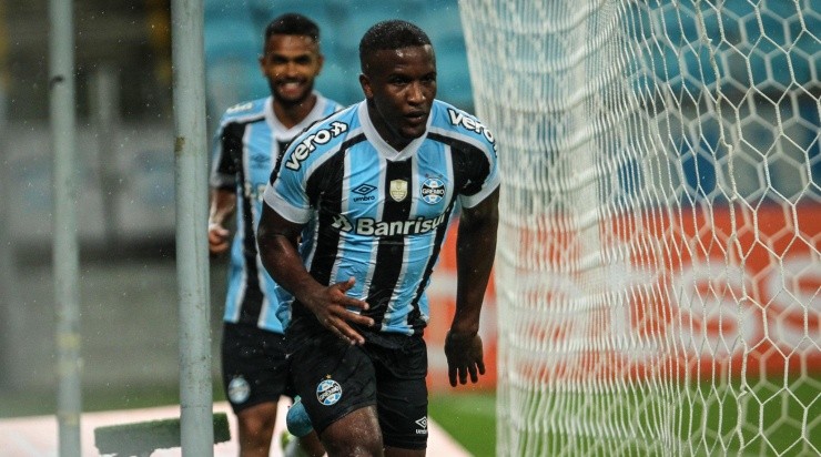 Foto: Divulgação/Grêmio - O centroavante marcou os dois primeiros gols do Tricolor na temporada
