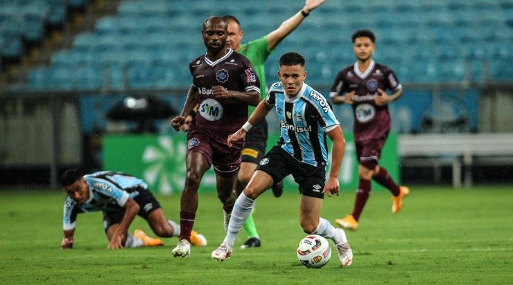 Foto: Divulgação/Grêmio - Pedro Lucas: criticado pela torcida, mas em alta com o treinador Foto: Divulgação/Grêmio - Pedro Lucas: criticado pela torcida, mas em alta com o treinador