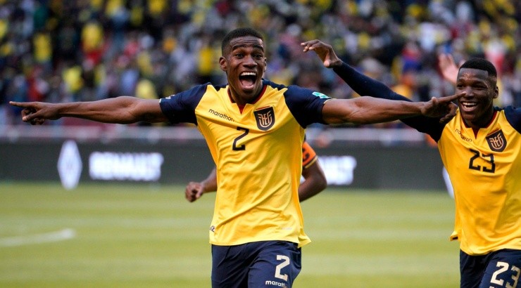 (Photo by Santiago Arcos-Pool/Getty Images) - Félix Torres comemorando o gol marcado diante do Brasil.