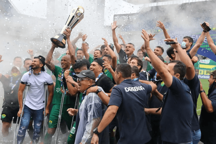 Cuiabá conquistou seu 10º título mato-grossense (Foto: AssCom Dourado)