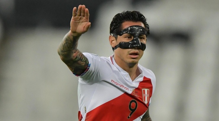 (Photo by Thiago Ribeiro/NurPhoto via Getty Images) - Lapadula foi recusado pelo Timão.