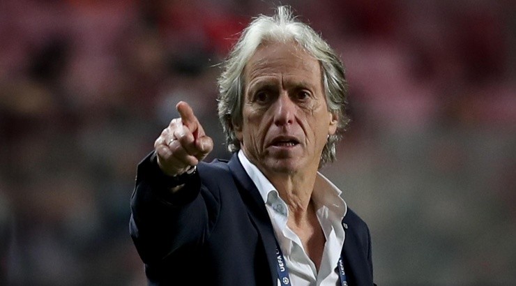 (Photo by Pedro Fiúza/NurPhoto via Getty Images) - Jorge Jesus é o plano A do Timão.