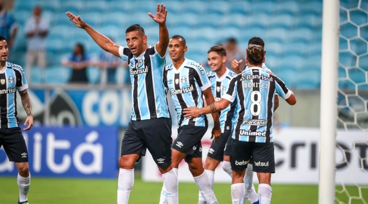 Foto: Lucas Uebel/Grêmio/Divulgação - Diego Souza: voltou a balançar as redes no final de semana