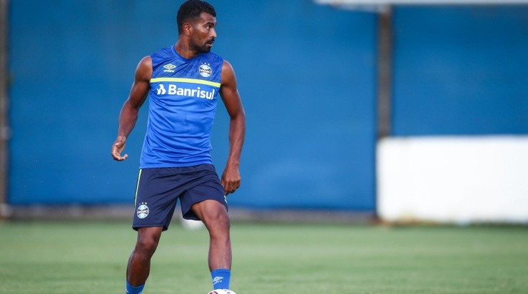 Foto: Lucas Uebel/Grêmio/Divulgação - Thiago Santos: criticado pela torcida na web