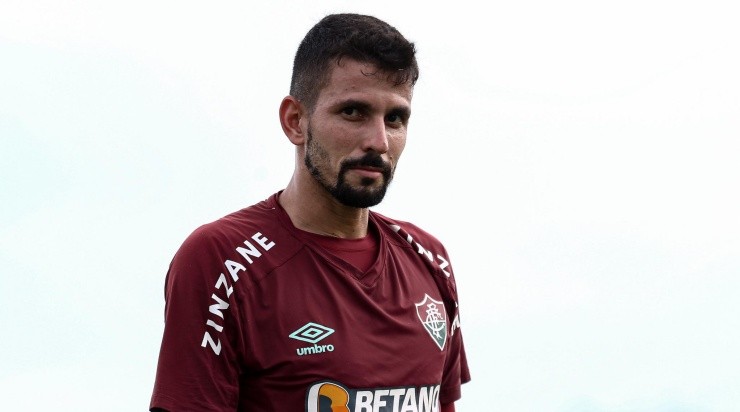 FOTO: LUCAS MERÇON / FLUMINENSE F.C. / DIVULGAÇÃO - O goleiro busca aprender com Fábio nos bastidores