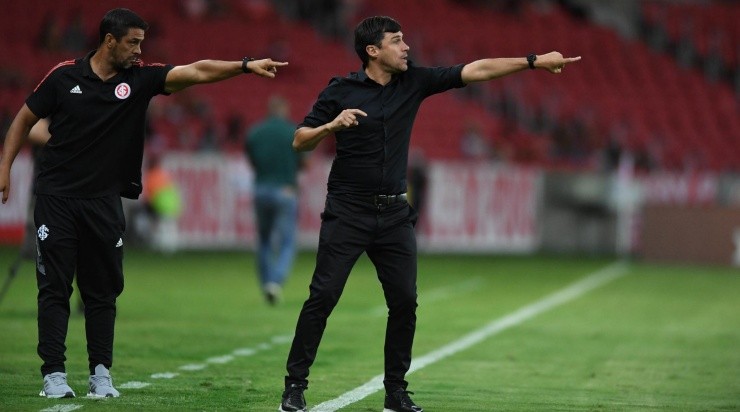Foto: Ricardo Duarte/Inter/Divulgação - O técnico uruguaio cobra mais regularidade do time