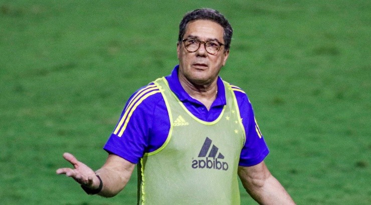 Foto: Rafael Vieira/AGIF - Luxa foi recentemente demitido pelo Cruzeiro.