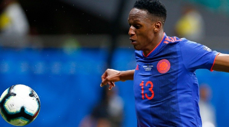 Foto: Thiago Calil/AGIF - Yerry Mina é constantemente convocado na seleção da Colômbia.